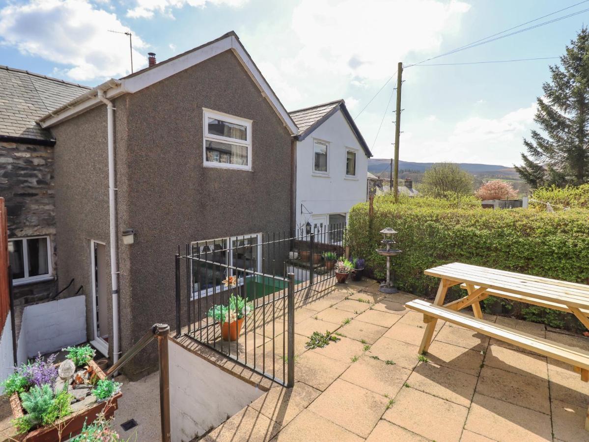 2 White Street Villa Penmachno Bagian luar foto
