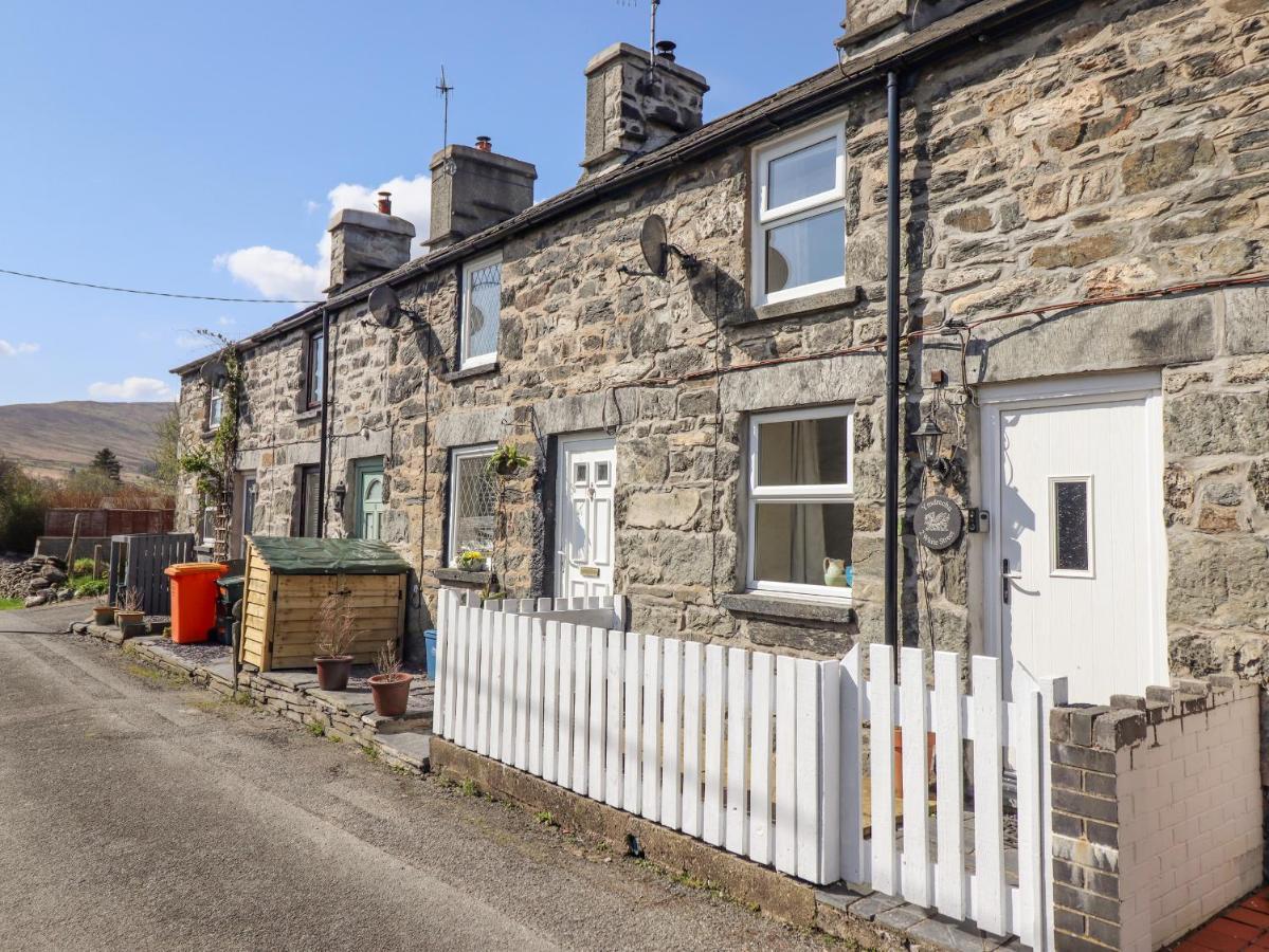 2 White Street Villa Penmachno Bagian luar foto