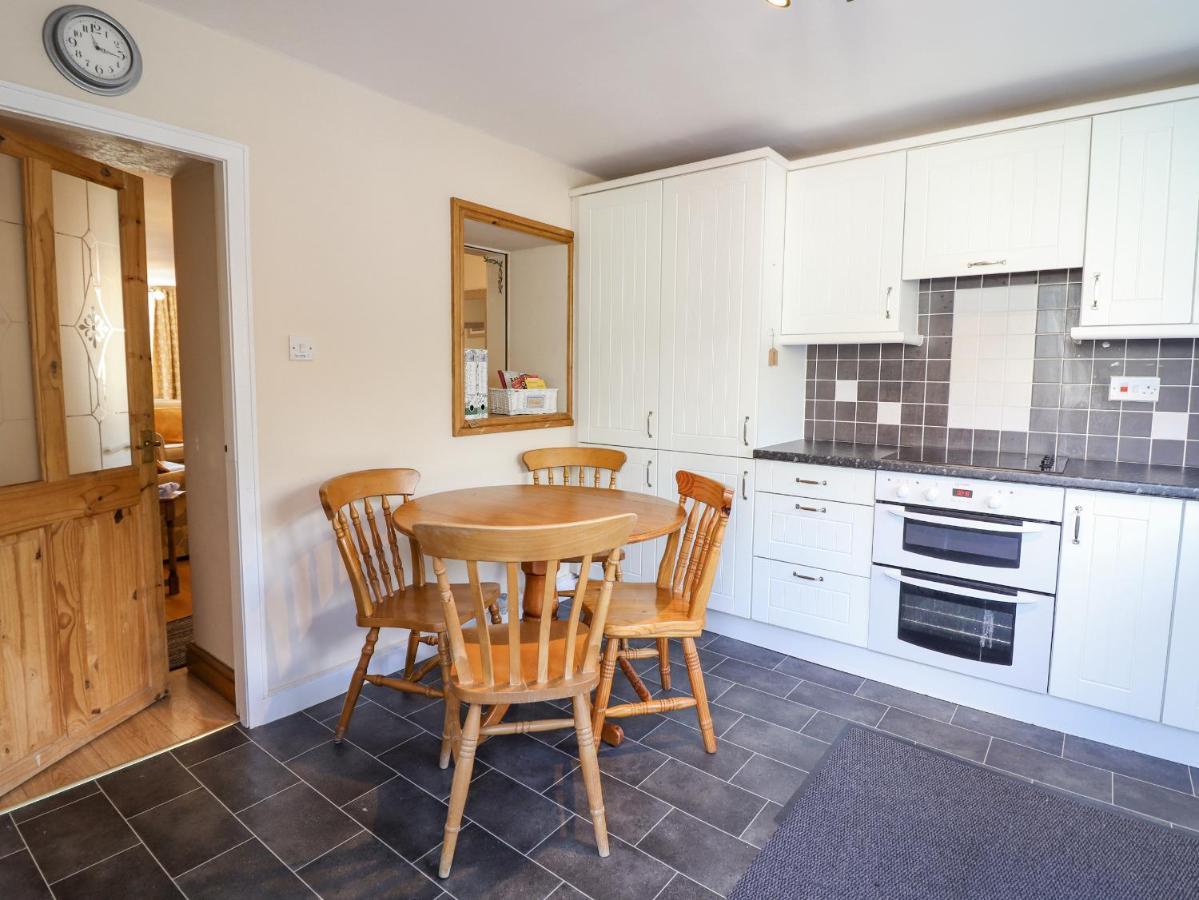 2 White Street Villa Penmachno Bagian luar foto