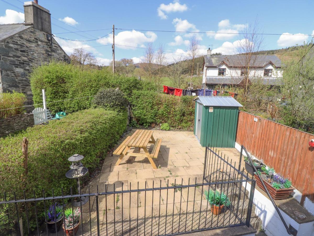2 White Street Villa Penmachno Bagian luar foto